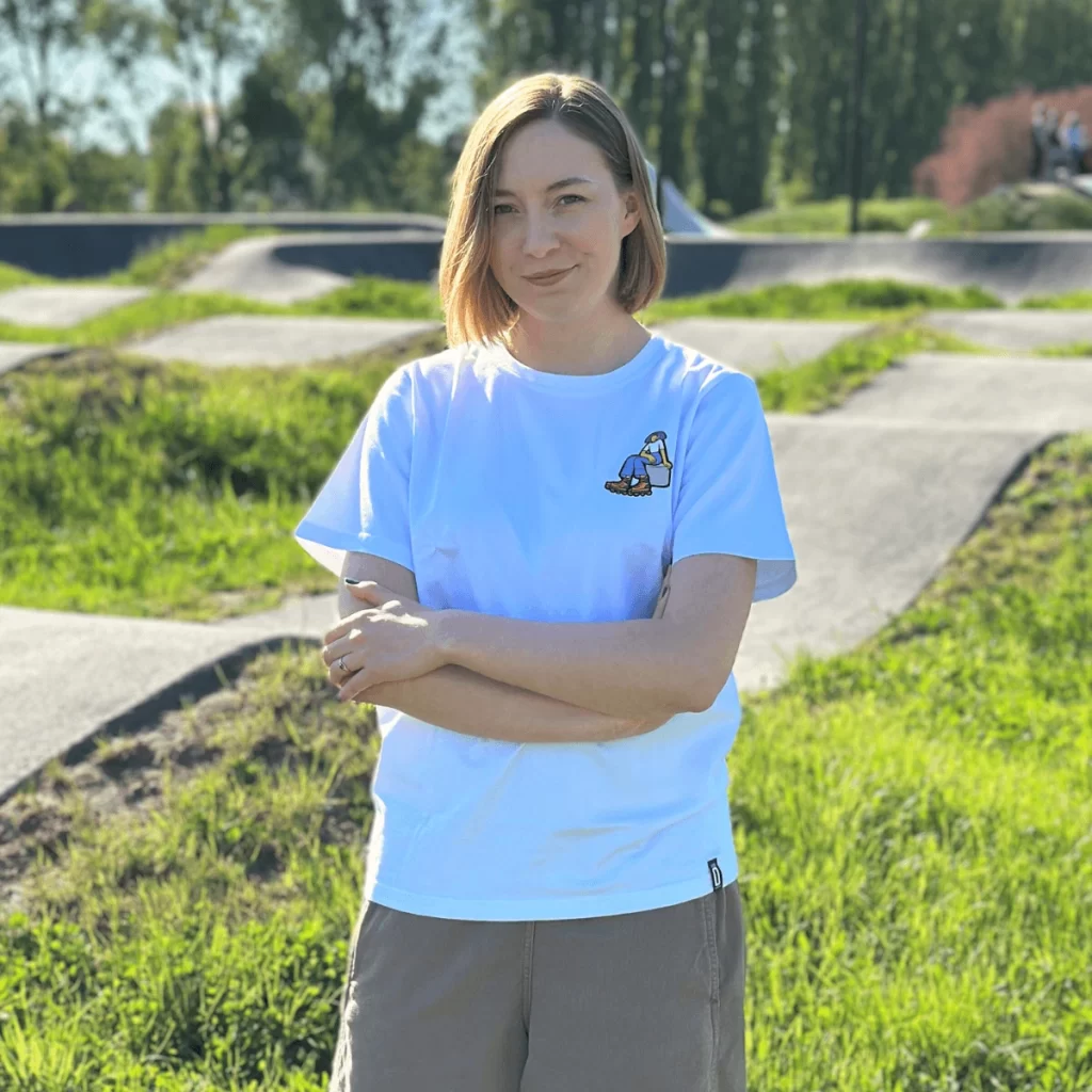 Houmble look skater damska białą koszulka (2)